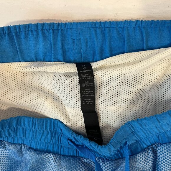 Lululemon Men's Lane Line Swim Short 6" In Blue and White -Size Medium - Picture 5 of 5